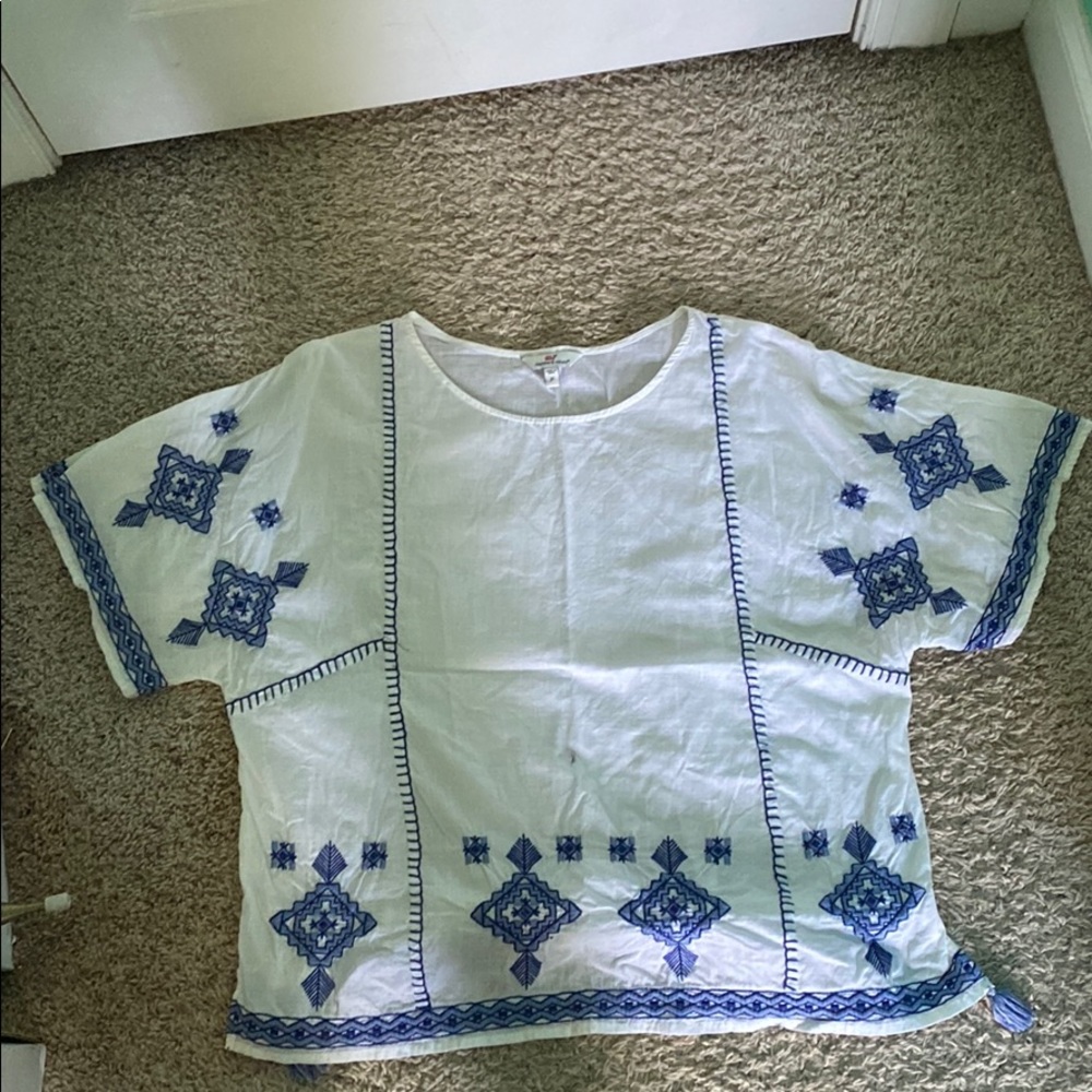 Vineyard Vines top